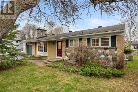 11 Springdale Crescent Ottawa ON K2H 5T7