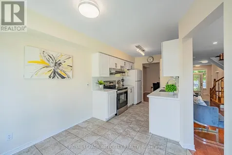 16 Redding Way Ottawa ON K2G 6C2