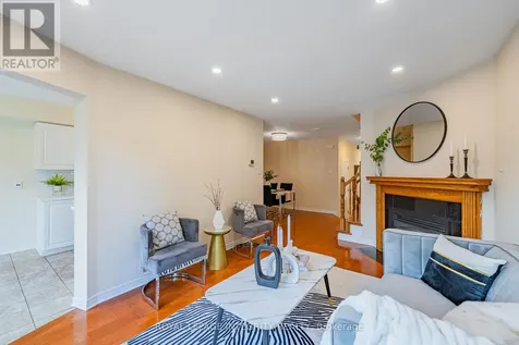 16 Redding Way Ottawa ON K2G 6C2