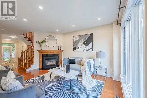 16 Redding Way Ottawa ON K2G 6C2