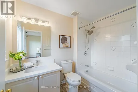 16 Redding Way Ottawa ON K2G 6C2