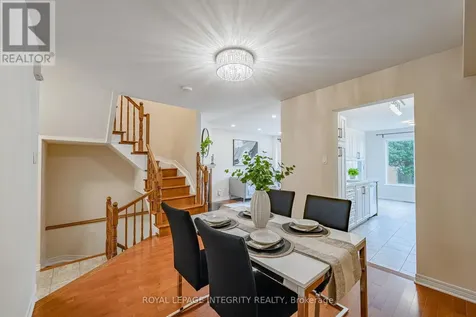 16 Redding Way Ottawa ON K2G 6C2