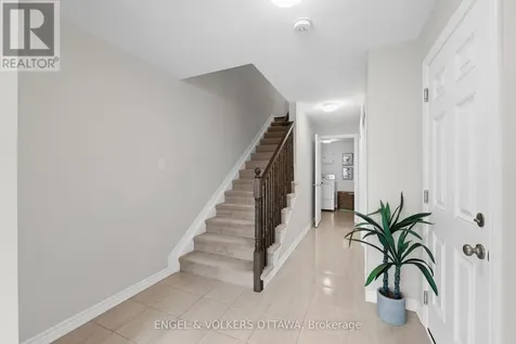 59 Ursid Mews Ottawa ON K2J 6T3