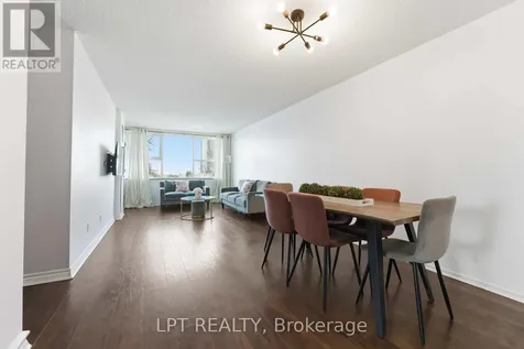 555 Brittany Drive Ottawa ON K1K 4C5