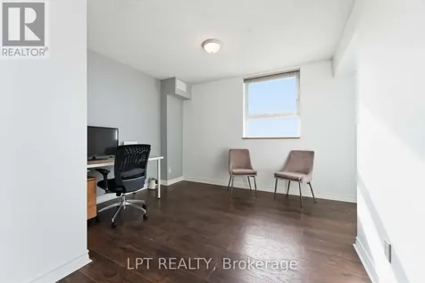 555 Brittany Drive Ottawa ON K1K 4C5