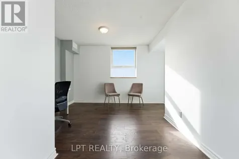 555 Brittany Drive Ottawa ON K1K 4C5