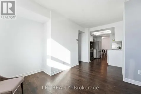 555 Brittany Drive Ottawa ON K1K 4C5