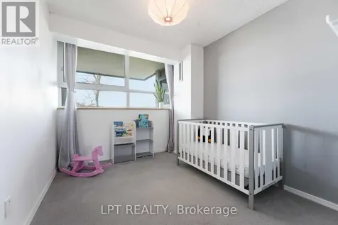 555 Brittany Drive Ottawa ON K1K 4C5