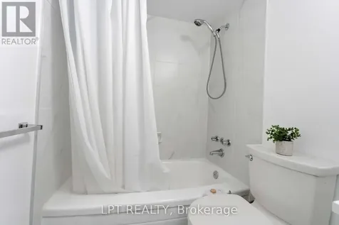 555 Brittany Drive Ottawa ON K1K 4C5