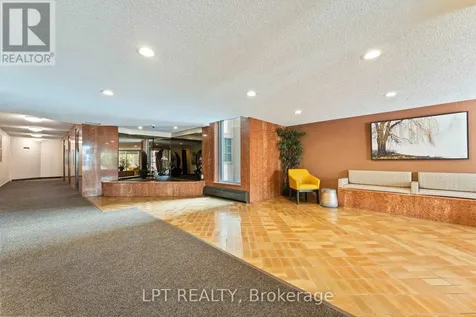 555 Brittany Drive Ottawa ON K1K 4C5