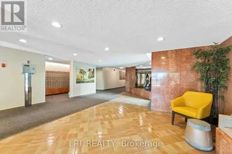555 Brittany Drive Ottawa ON K1K 4C5