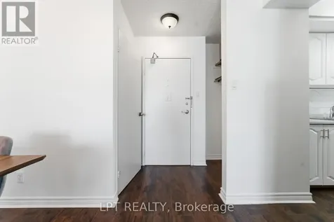 555 Brittany Drive Ottawa ON K1K 4C5