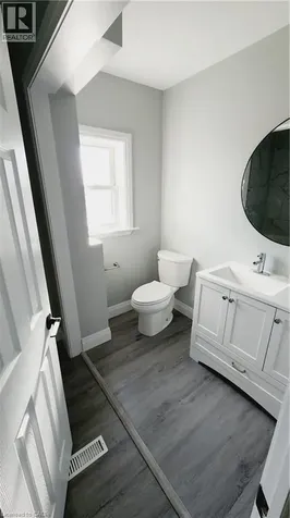 131 Bell Avenue Hamilton ON L8K 3E5