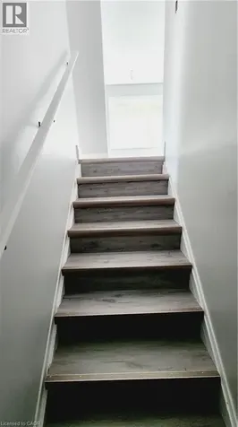 131 Bell Avenue Hamilton ON L8K 3E5