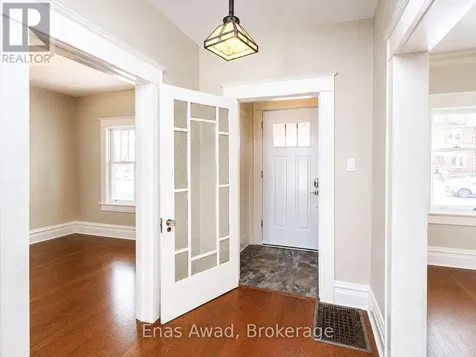 405 3rd Avenue Ottawa ON K1S 2K6