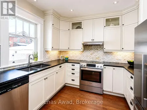 405 3rd Avenue Ottawa ON K1S 2K6