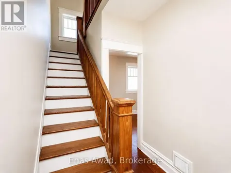 405 3rd Avenue Ottawa ON K1S 2K6
