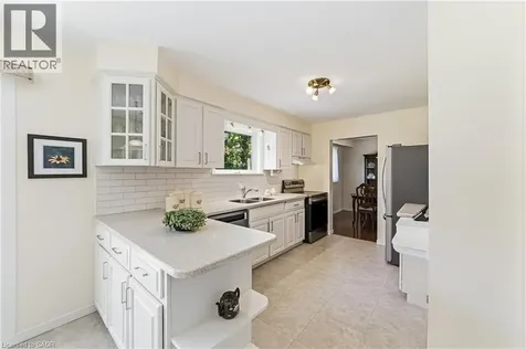 1495 Clinton Court Burlington ON L7M 1N1