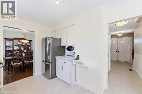 1495 Clinton Court Burlington ON L7M 1N1