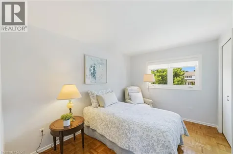 1495 Clinton Court Burlington ON L7M 1N1