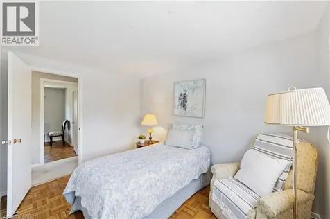 1495 Clinton Court Burlington ON L7M 1N1