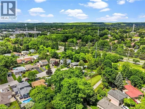 1495 Clinton Court Burlington ON L7M 1N1