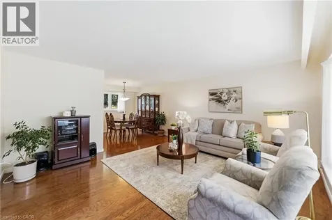 1495 Clinton Court Burlington ON L7M 1N1