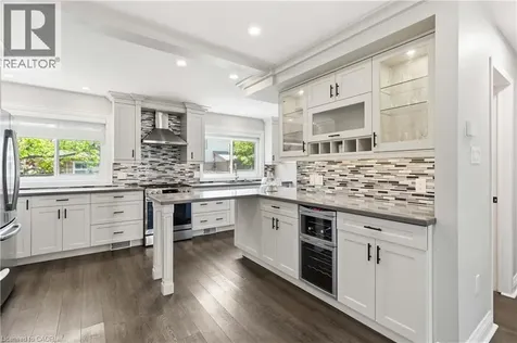 5048 Haswell Lane Burlington ON L7L 6H3