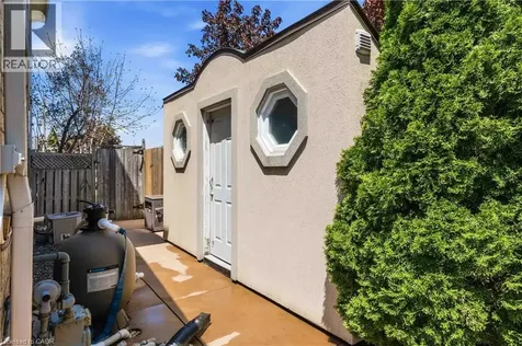 5048 Haswell Lane Burlington ON L7L 6H3