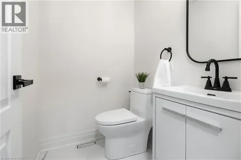 5048 Haswell Lane Burlington ON L7L 6H3