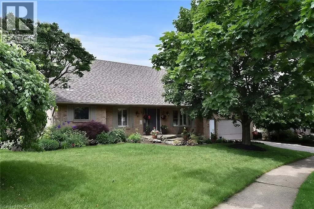 34 Howard Boulevard Burlington ON L8B 0G3
