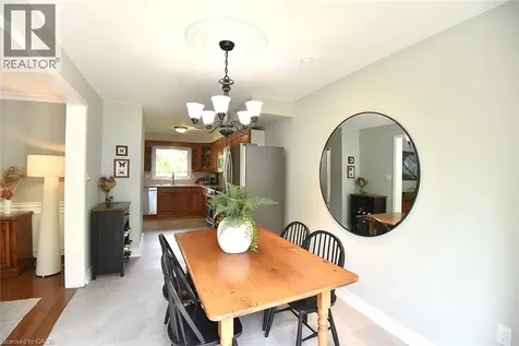 34 Howard Boulevard Burlington ON L8B 0G3