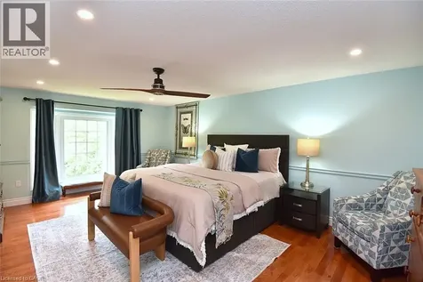34 Howard Boulevard Burlington ON L8B 0G3