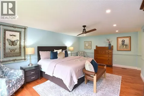 34 Howard Boulevard Burlington ON L8B 0G3