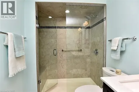 34 Howard Boulevard Burlington ON L8B 0G3