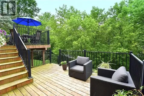 34 Howard Boulevard Burlington ON L8B 0G3