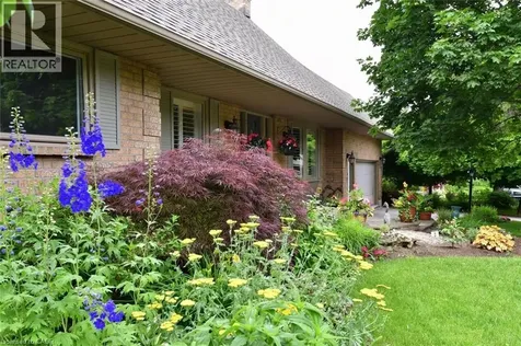 34 Howard Boulevard Burlington ON L8B 0G3