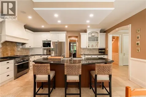 122 Lisonally Court Oakville ON L6L 6P2