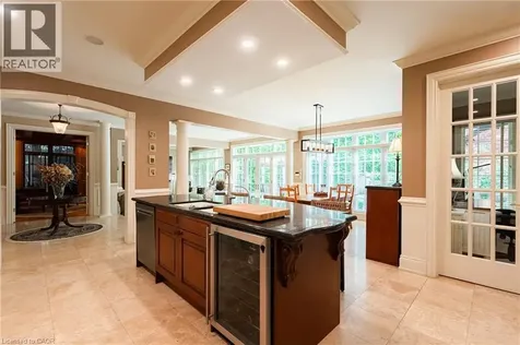 122 Lisonally Court Oakville ON L6L 6P2