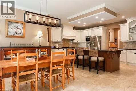 122 Lisonally Court Oakville ON L6L 6P2