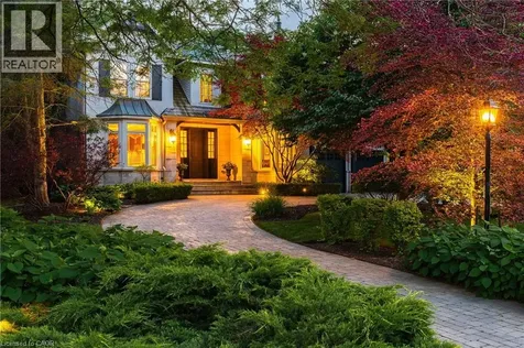 122 Lisonally Court Oakville ON L6L 6P2