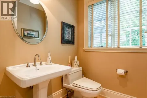 122 Lisonally Court Oakville ON L6L 6P2