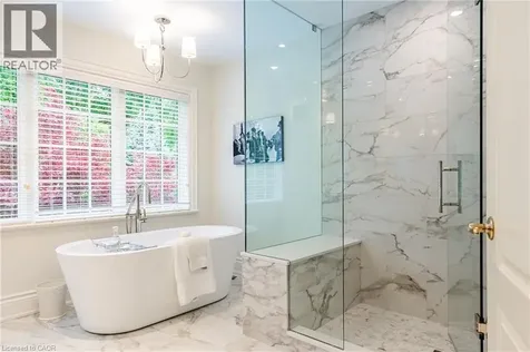 122 Lisonally Court Oakville ON L6L 6P2