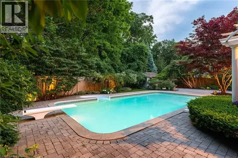 122 Lisonally Court Oakville ON L6L 6P2