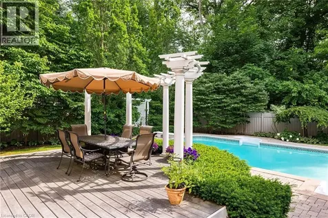 122 Lisonally Court Oakville ON L6L 6P2