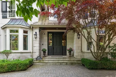 122 Lisonally Court Oakville ON L6L 6P2