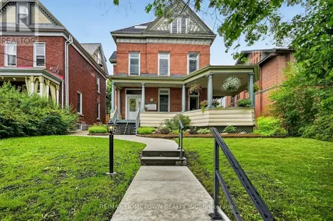 98 Pine Street Brockville ON K6V 1G9