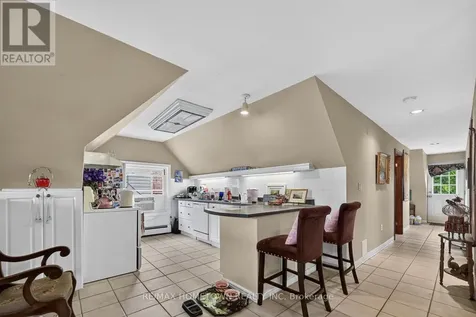 98 Pine Street Brockville ON K6V 1G9