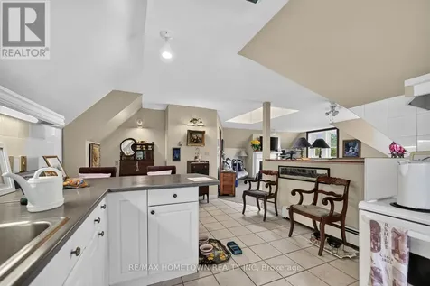 98 Pine Street Brockville ON K6V 1G9