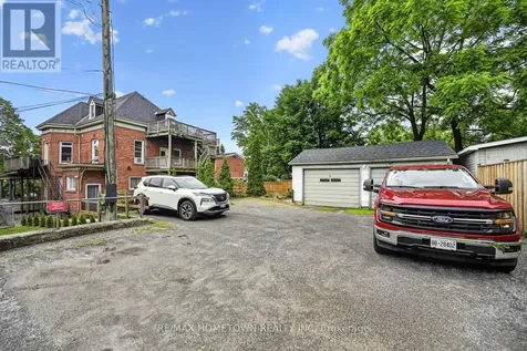 98 Pine Street Brockville ON K6V 1G9